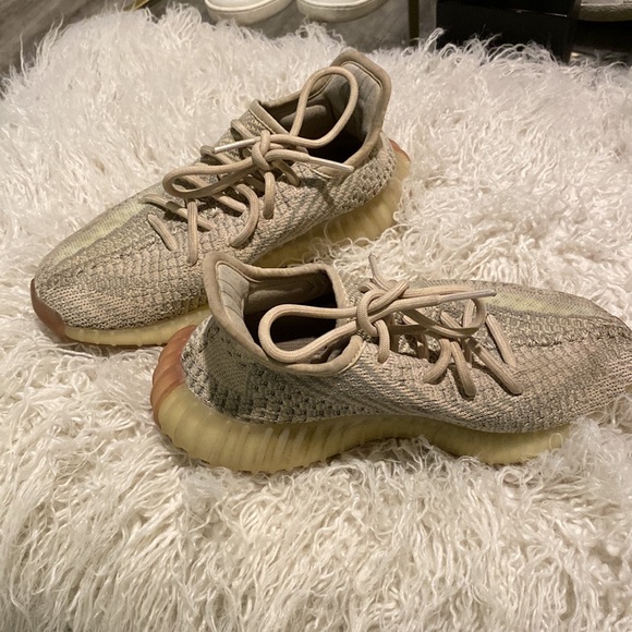 Yeezy Boost v2 350 citrine Men’s 4 men’s - Picture 2 of 5